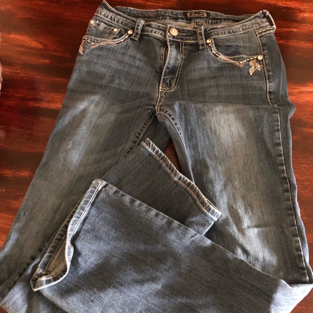 Shyanne jeans size 31 rhinestones